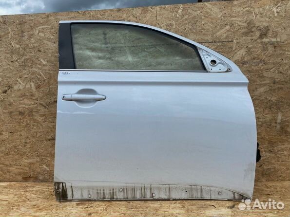 Дверь передняя правая Mitsubishi Outlander 3