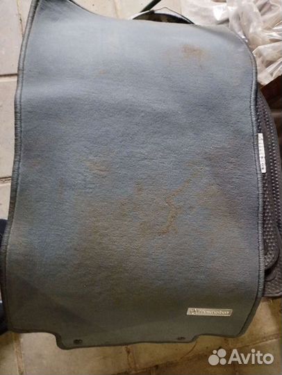 Автомобильные коврики mercedes-benz