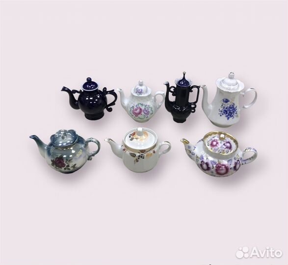 Фарфоровый чайник