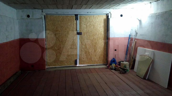 Гараж, > 30 м²