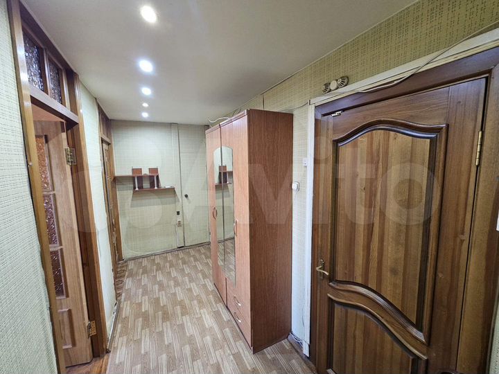 2-к. квартира, 55 м², 3/9 эт.