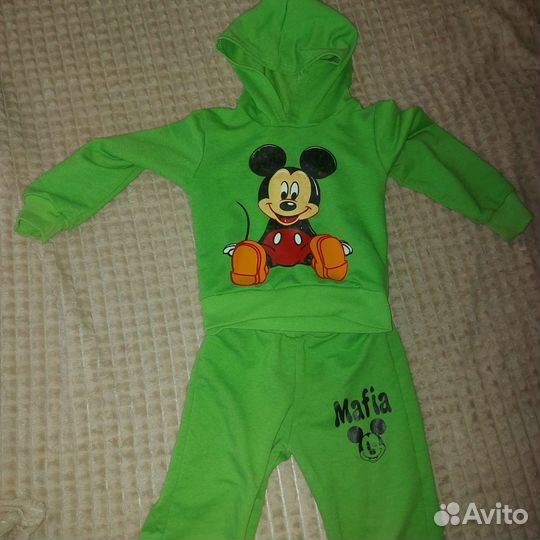 Костюм на мальчика 92-98 р-р