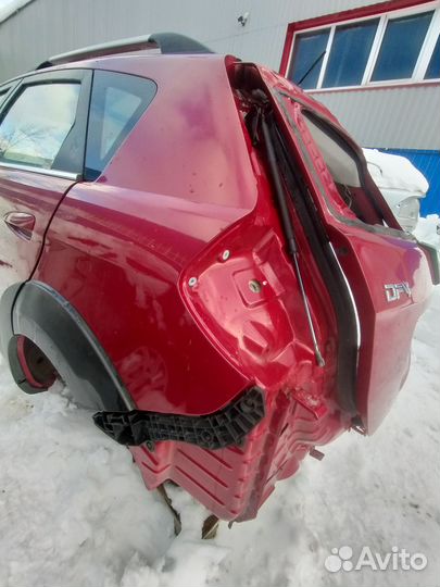 С нового DongFeng h30 зад/четверть/панель задка