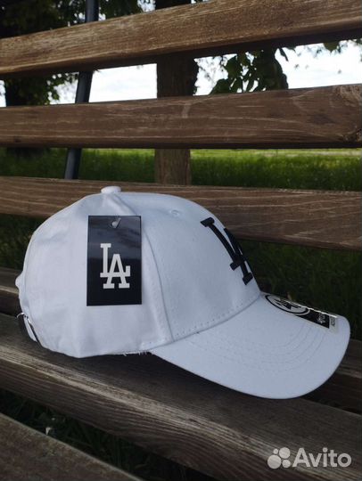 Кепка New Era белая