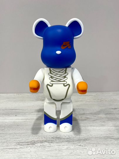 Мишка bearbrick найк