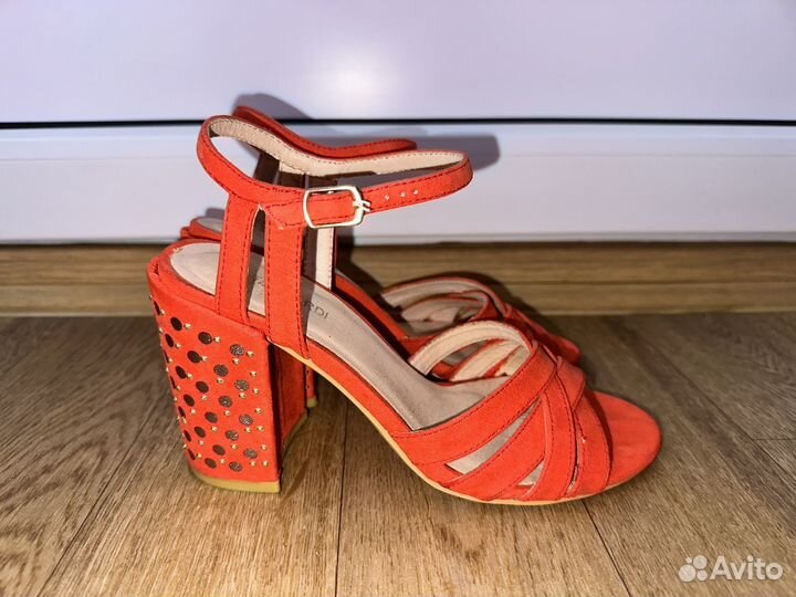 Босоножки 37 размер