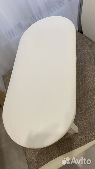 Маникюрная подставка для рук