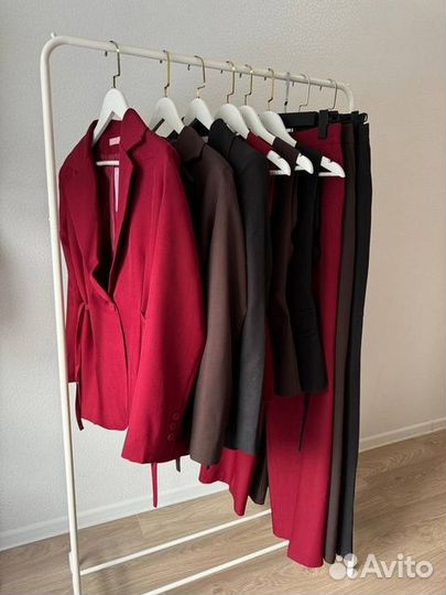 Костюм женский