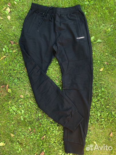 Спортивный костюм для бега adidas