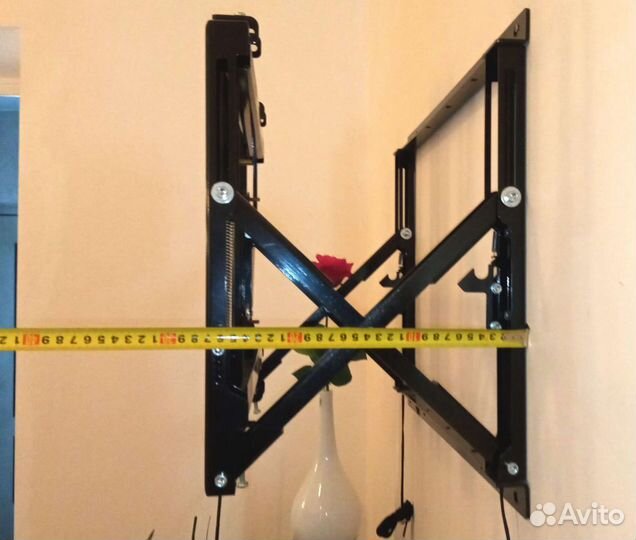 Кронштейн выдвижной ЖК тв