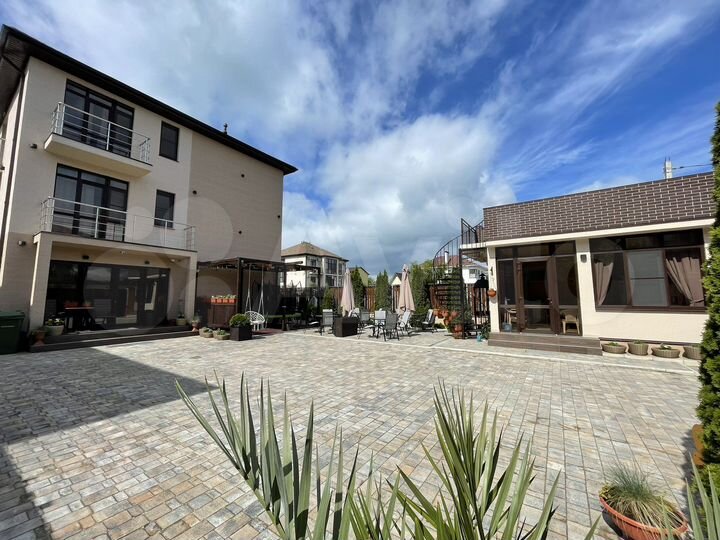 Комната 20 м² в > 9-к., 3/3 эт.