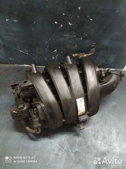 Впускной коллектор 