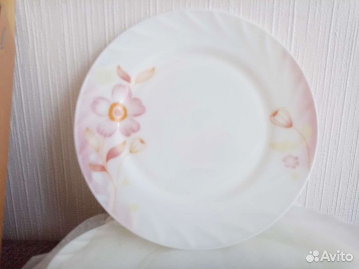 Тарелки десертные новые