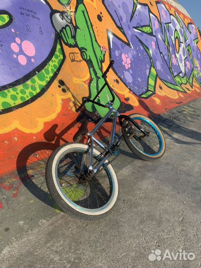 Трюковой велосипед BMX