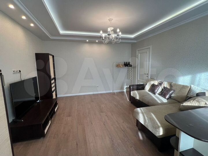 2-к. квартира, 65 м², 7/16 эт.
