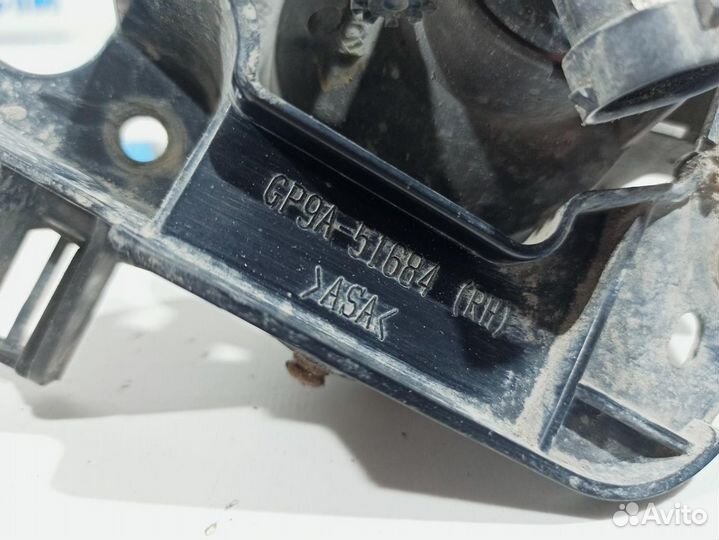 Фара противотуманная правая с кронштейном Mazda CX