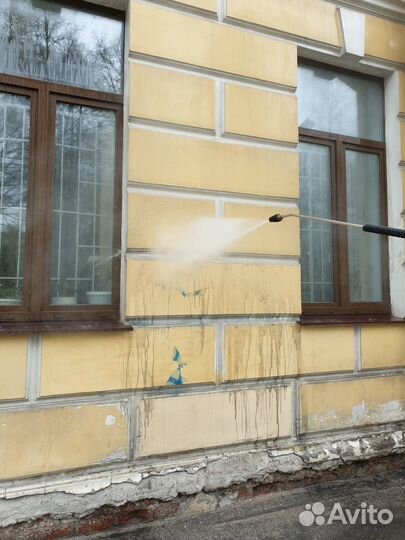 Мойка фасадов зданий и вывесок