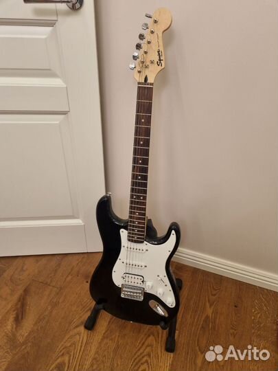 Гитара fender squier bullet strat