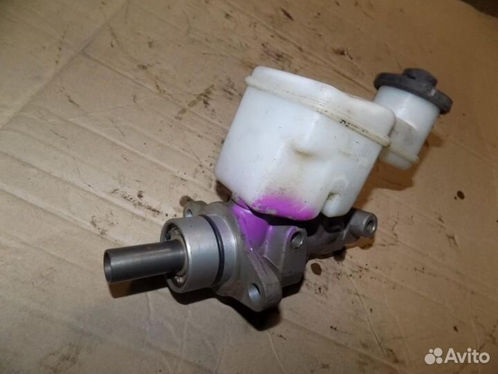 Цилиндр тормозной главный V5 2013