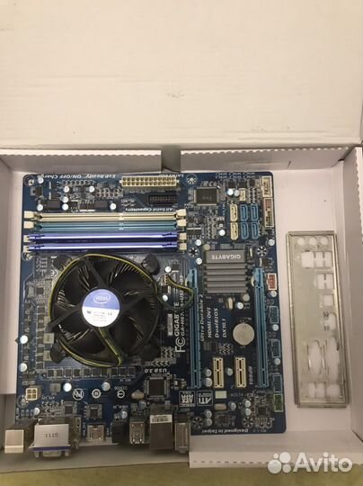 Материнка+проц+8 оперативы.Торг