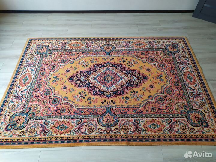 Ковер шерстяной