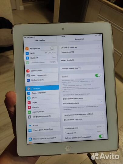 Планшет Apple iPad 2 (2012 года)