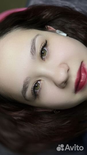 Наращивание ресниц, оформление бровей