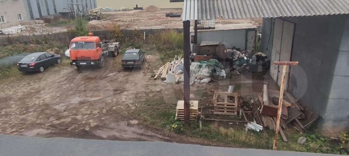 Машиноместо, > 30 м²