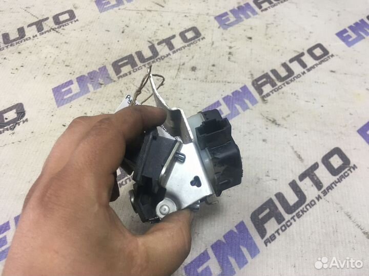 Ручка двери багажника Шкода Октавия Тур хэтчбек