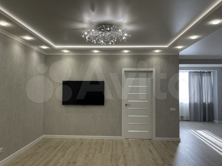 2-к. квартира, 64 м², 7/14 эт.