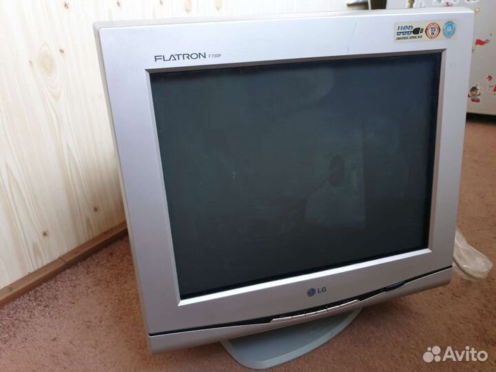 Монитор LG Flatron F700P, 160 Гц