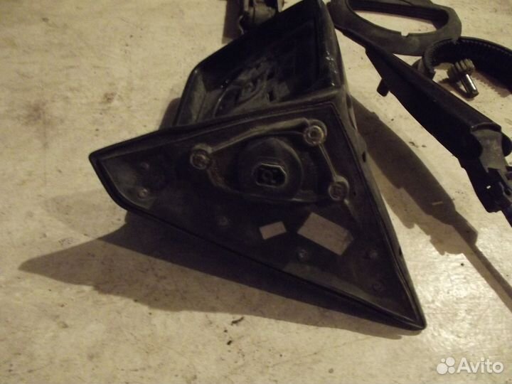 На Mersedes 124 корпус R лопуха