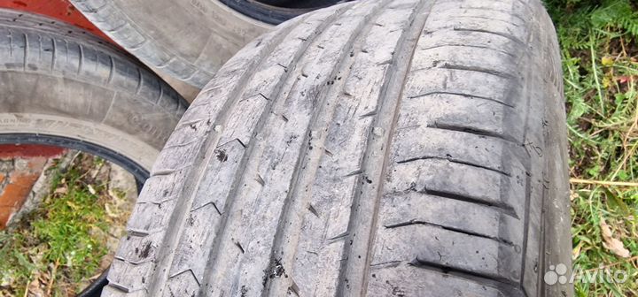 Continental ContiPremiumContact 5 215/60 R17 96H