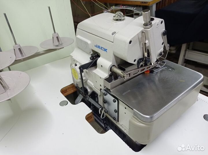 Оверлок Jack 804D