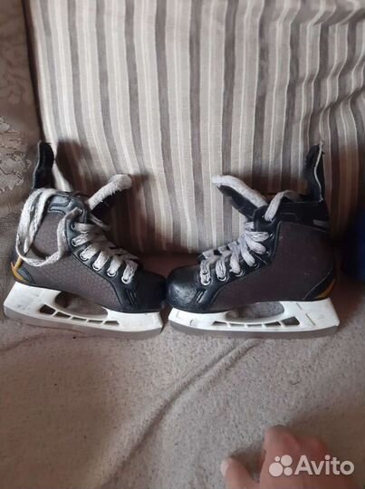 Хоккейные коньки bauer
