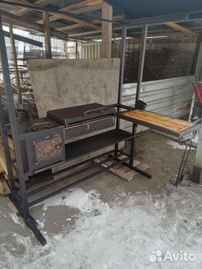 Мангал с крышей