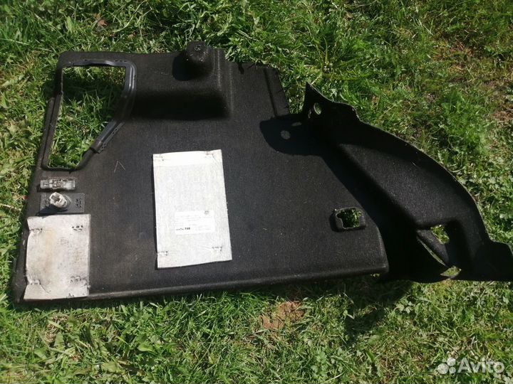 Обшивка багажника гольф 4