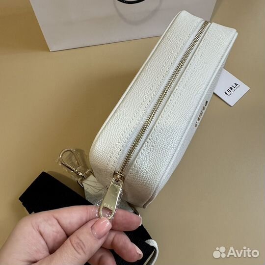 Сумка белая натуральная кожа Furla