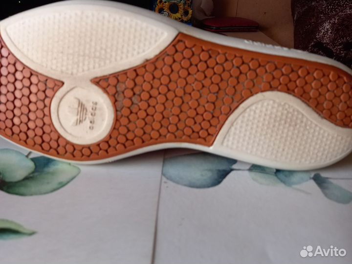 Кроссовки женские 37 размер