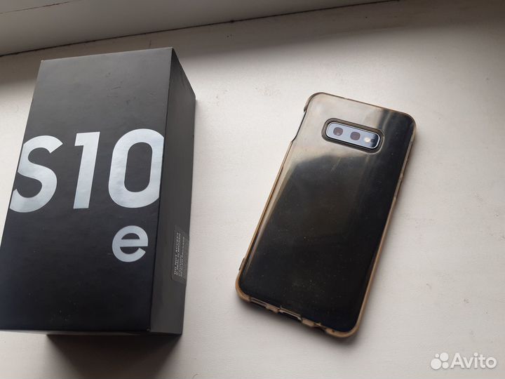 Samsung Galaxy S10e, 6/128 ГБ