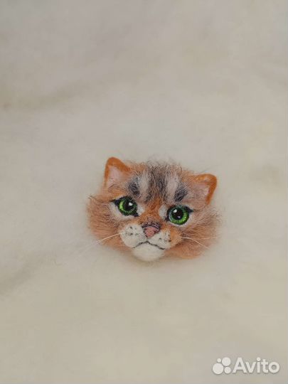 Котёнок брошь