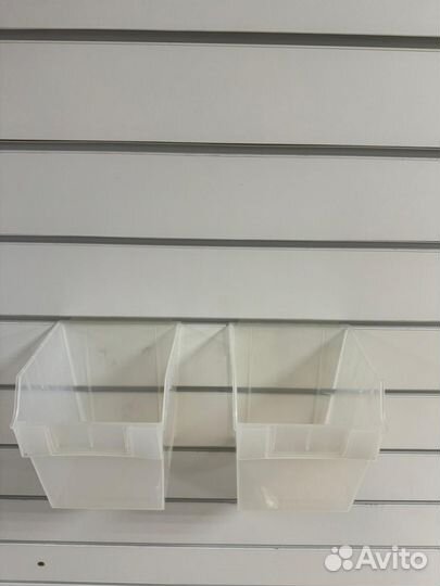 Стойки для украшений, брелоков, полки, корзины бу