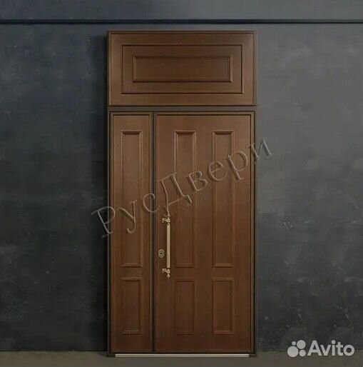 Двустворчатая металлическая входная дверь на улицу