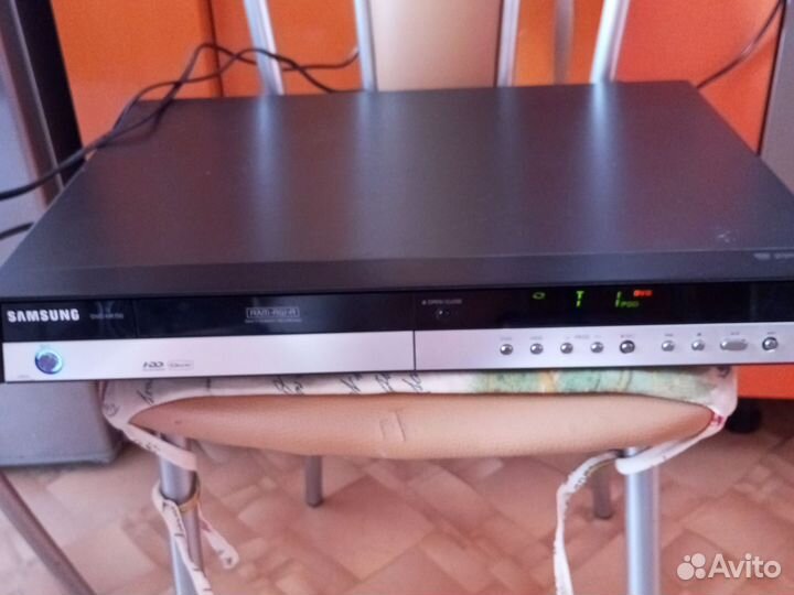 Пишущий DVD плеер Samsung HR750