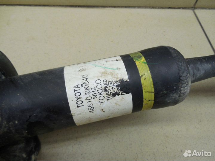 Амортизатор передний правый Hi Lux 2015