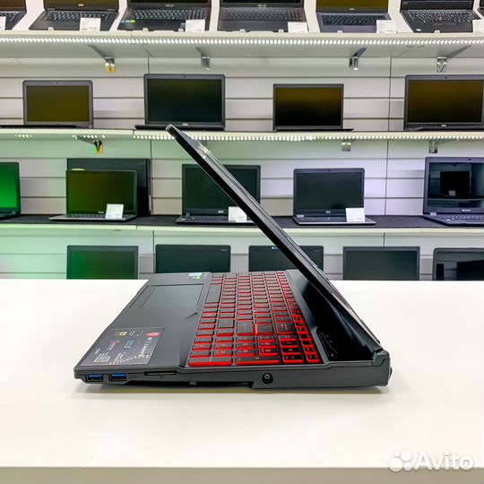 Игровой ноутбук MSI i7/16RAM/RTX2060/144Hz