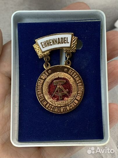 Почетный знак гдр значок