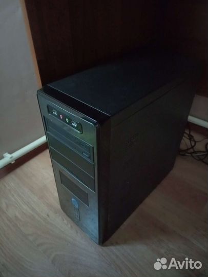 Монитор и системный блок