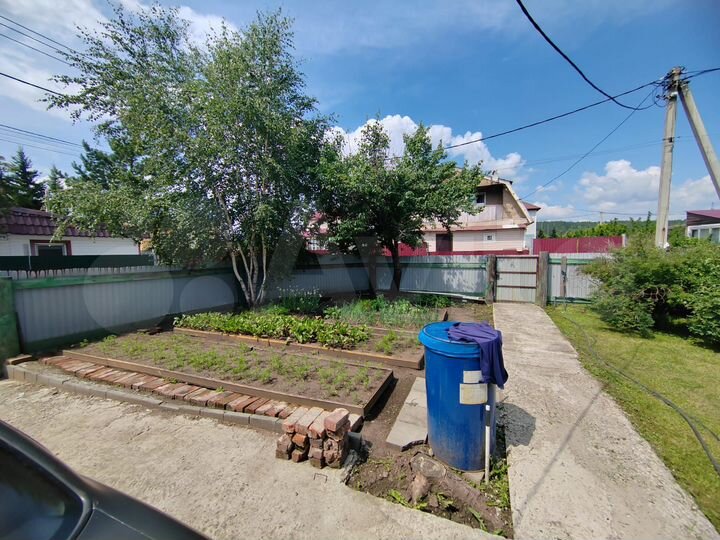 Дом 50,6 м² на участке 5,4 сот.