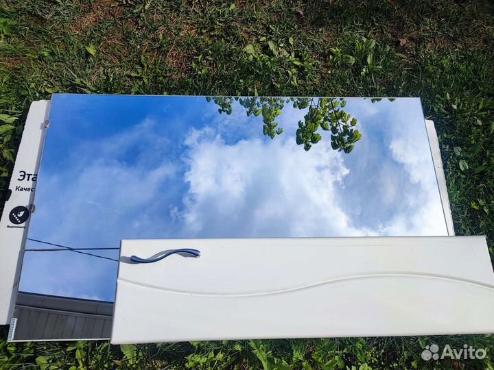 Зеркало с полкой